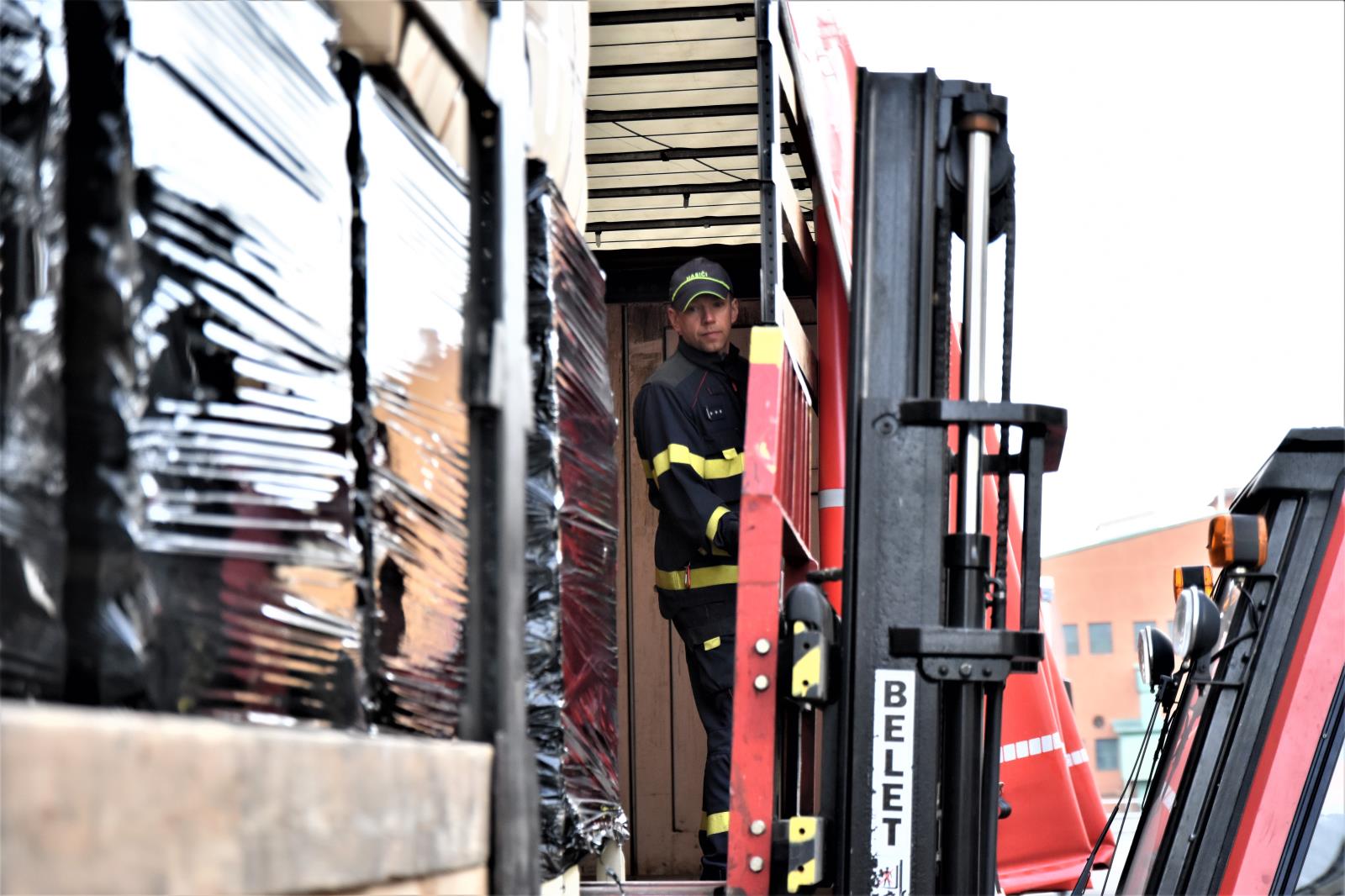 Přeprava materiálu - postele.jpg