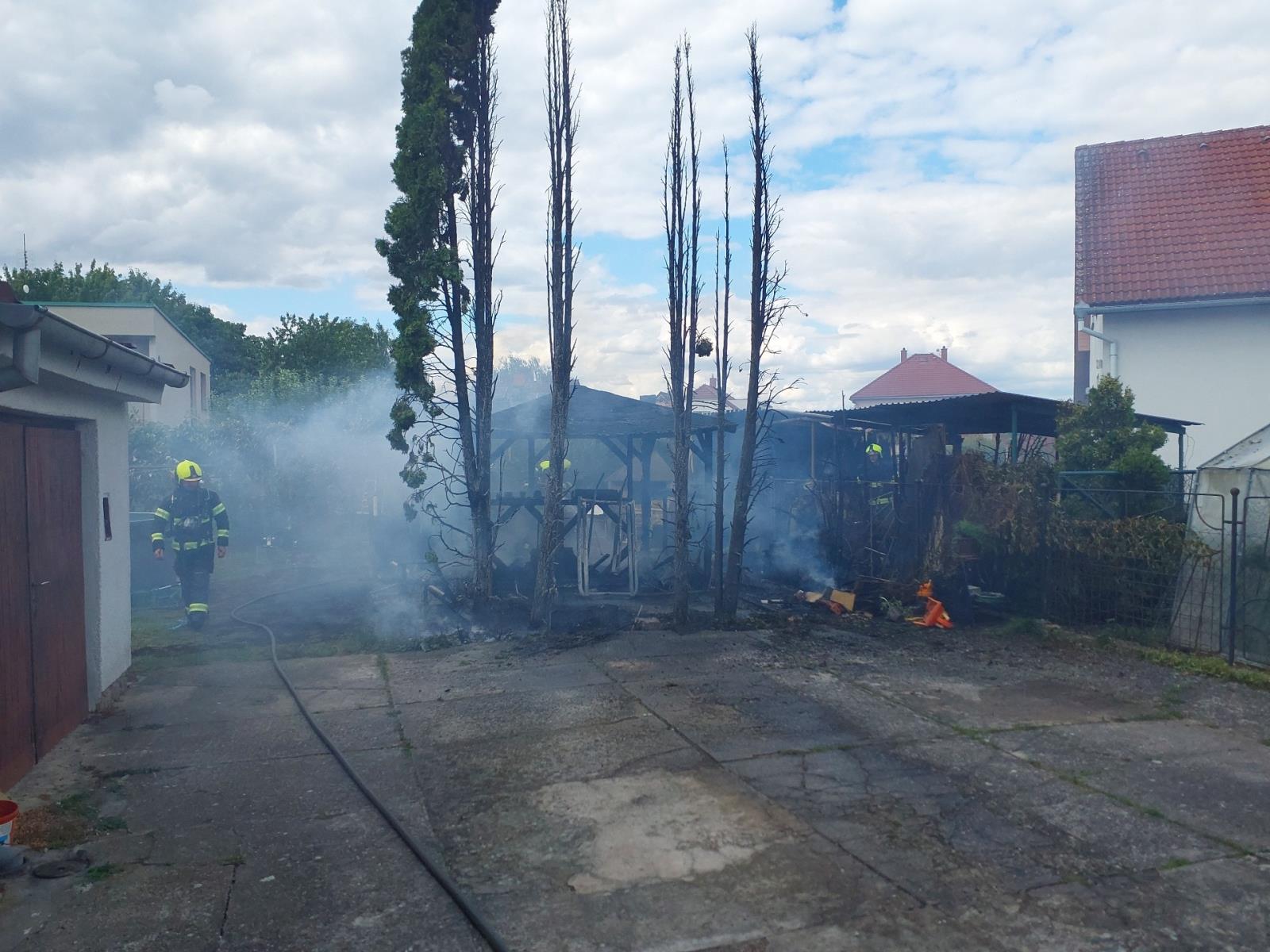 Přístřešek Přelouč1.jpg