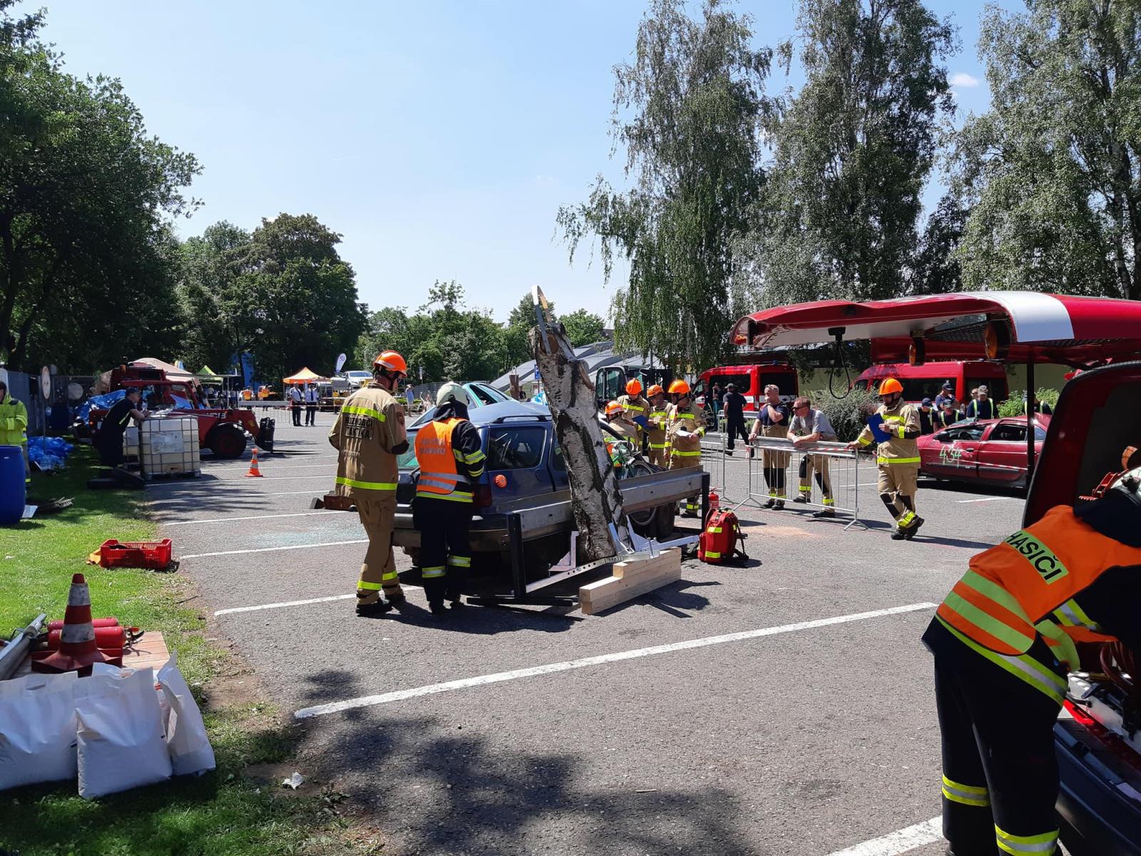 Regionální soutěž ve vyprošťování (6).jpg