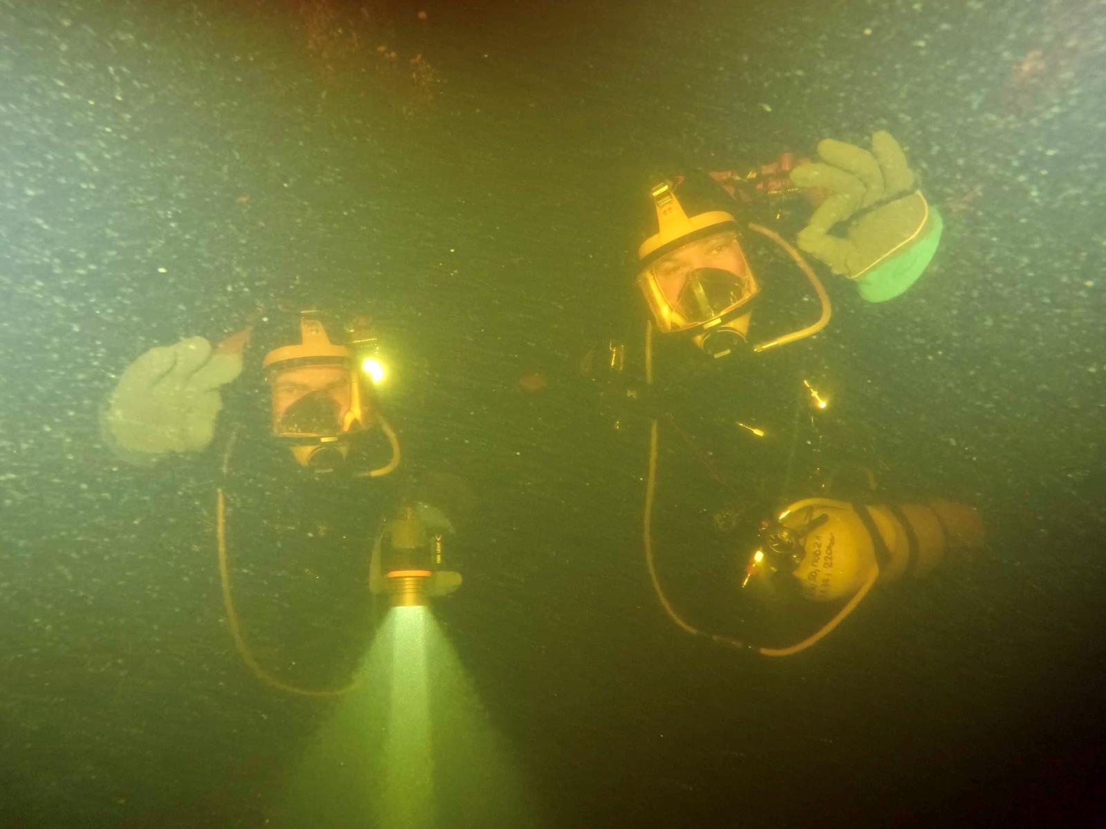 Školení a výcvik členů Vodní záchranné služby v potápění u složek IZS_11.jpg