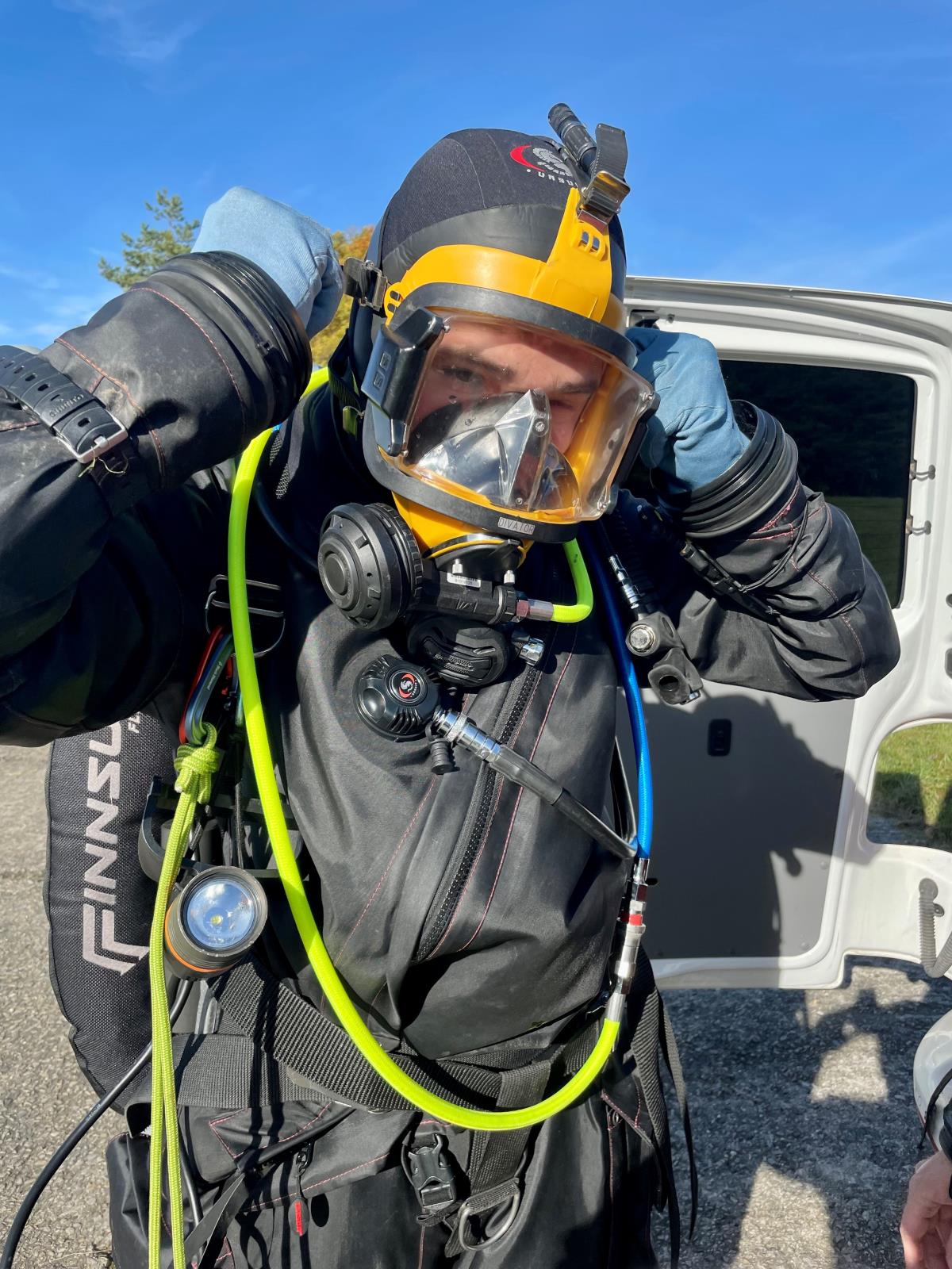 Školení a výcvik členů Vodní záchranné služby v potápění u složek IZS_3.jpg