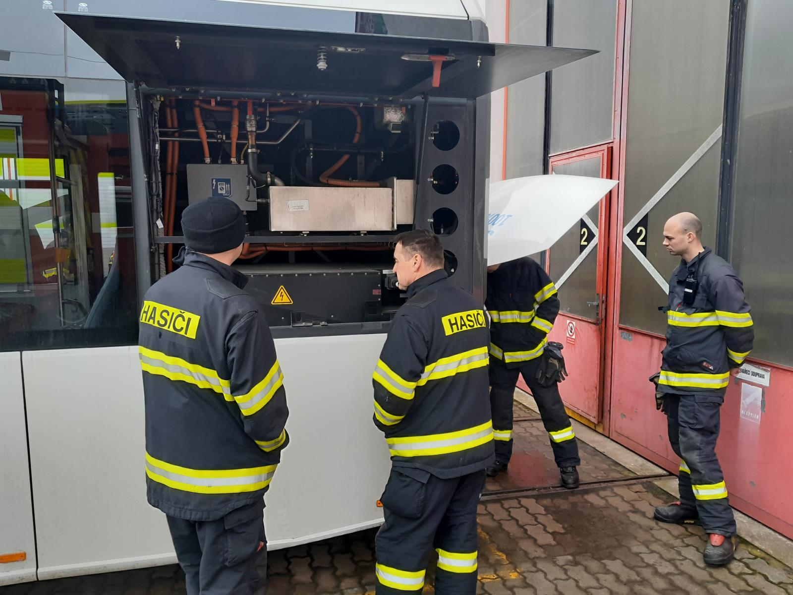 Školení hasičů v DPMLJ