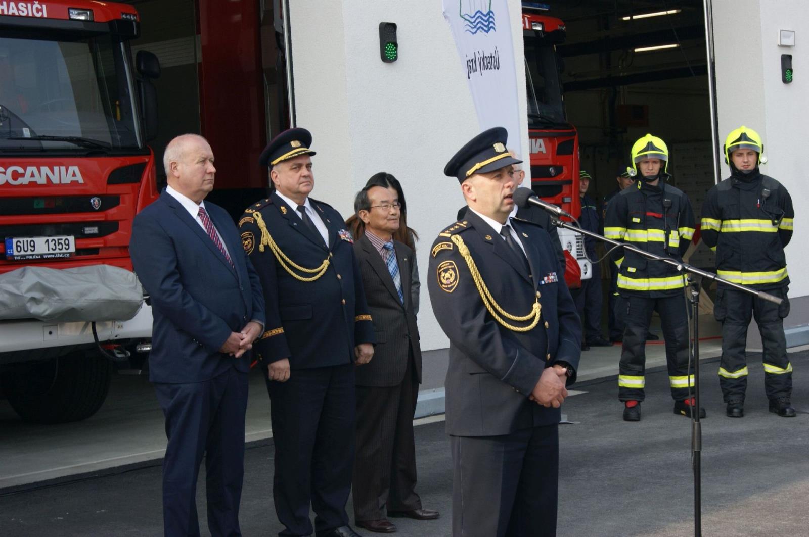 Slavnostní otevření stanice Bitozeves (3).jpg
