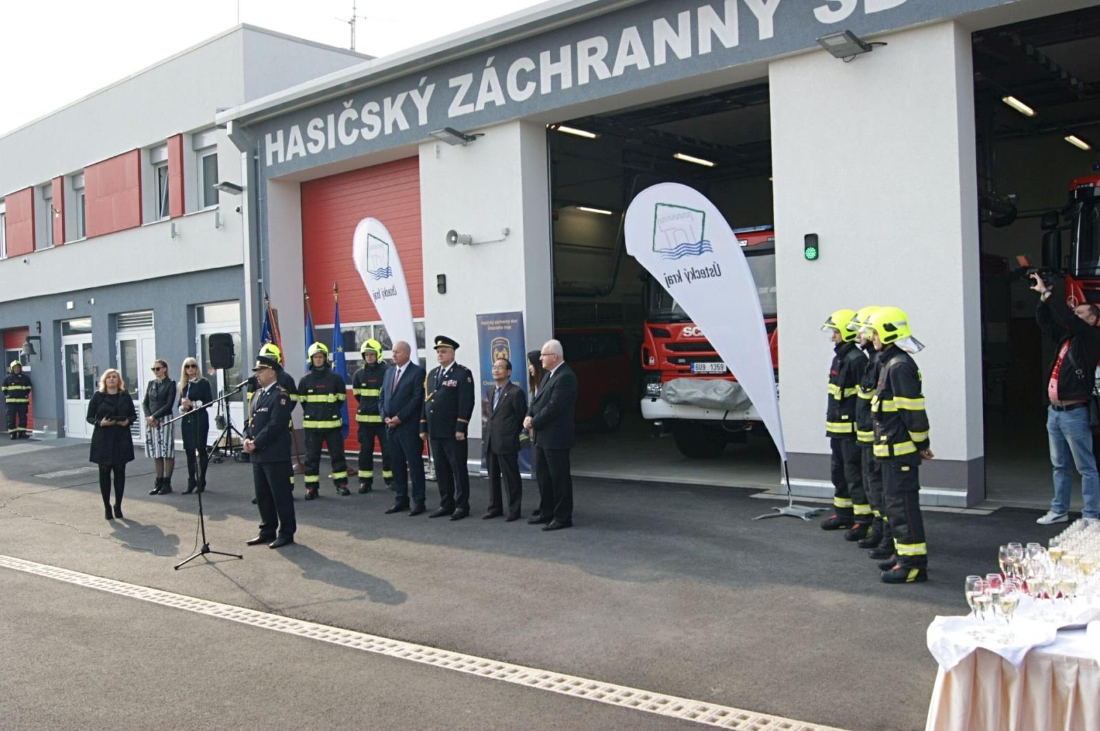 Slavnostní otevření stanice Bitozeves (4).jpg