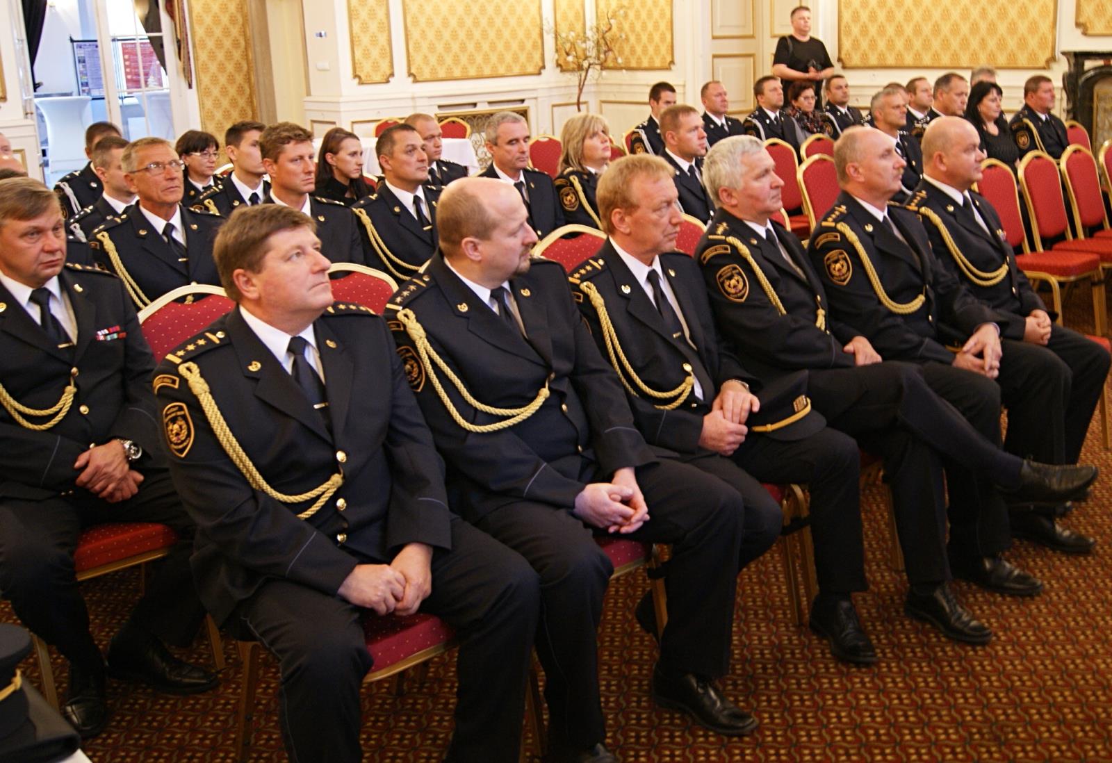 Služební medaile říjen 2018 (9).JPG