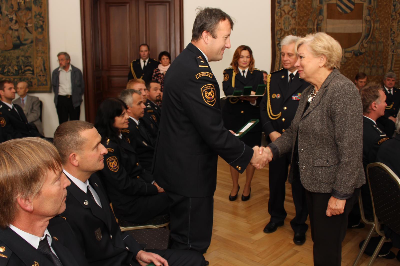 Služební slib, předání medailí, ocenění sportovců, České Budějovice - 25. 10. 2017 (21).JPG