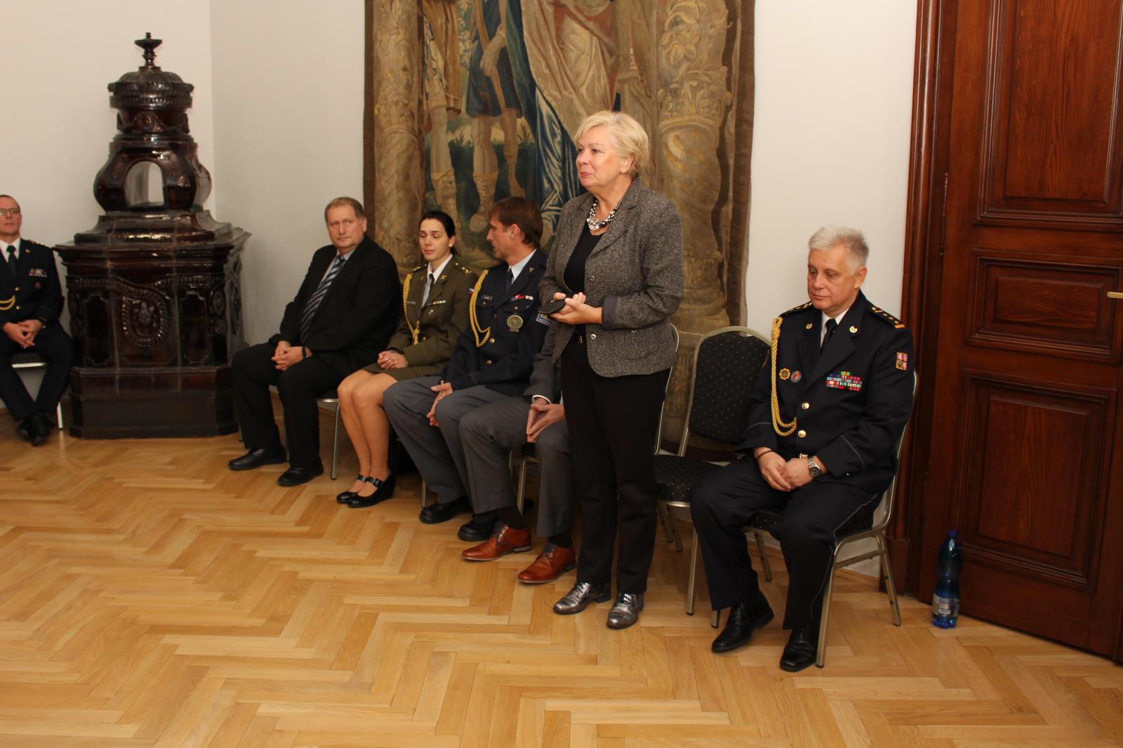 Služební slib, předání medailí, ocenění sportovců, České Budějovice - 25. 10. 2017 (2).JPG
