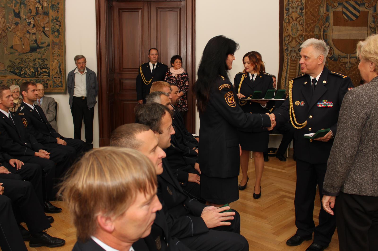Služební slib, předání medailí, ocenění sportovců, České Budějovice - 25. 10. 2017 (22).JPG