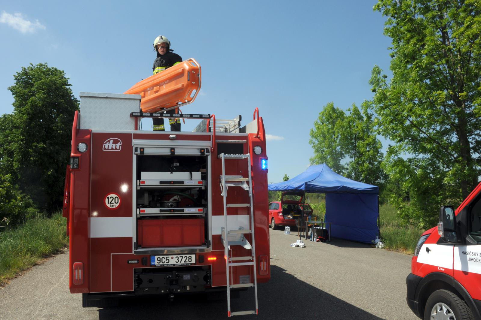 Taktické cvičení dopravní nehoda 2 OA a bus, Písek - 18. 5. 2022 (18).JPG