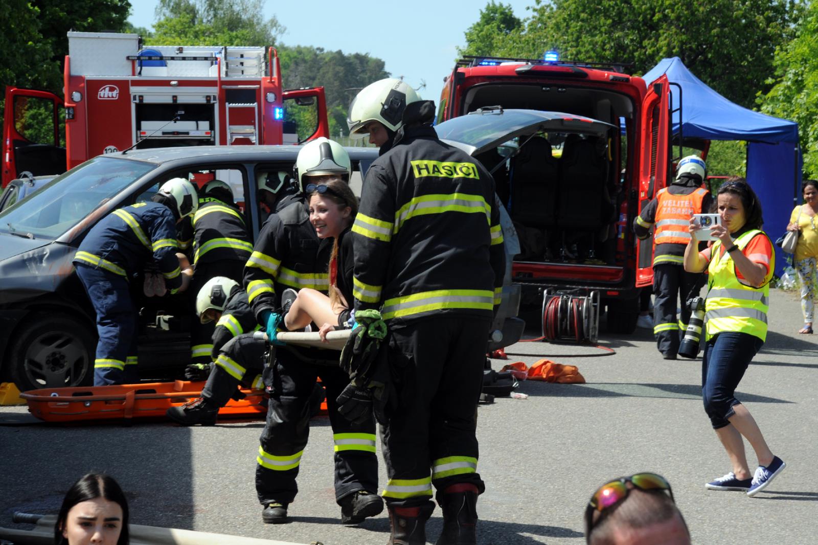 Taktické cvičení dopravní nehoda 2 OA a bus, Písek - 18. 5. 2022 (25).JPG