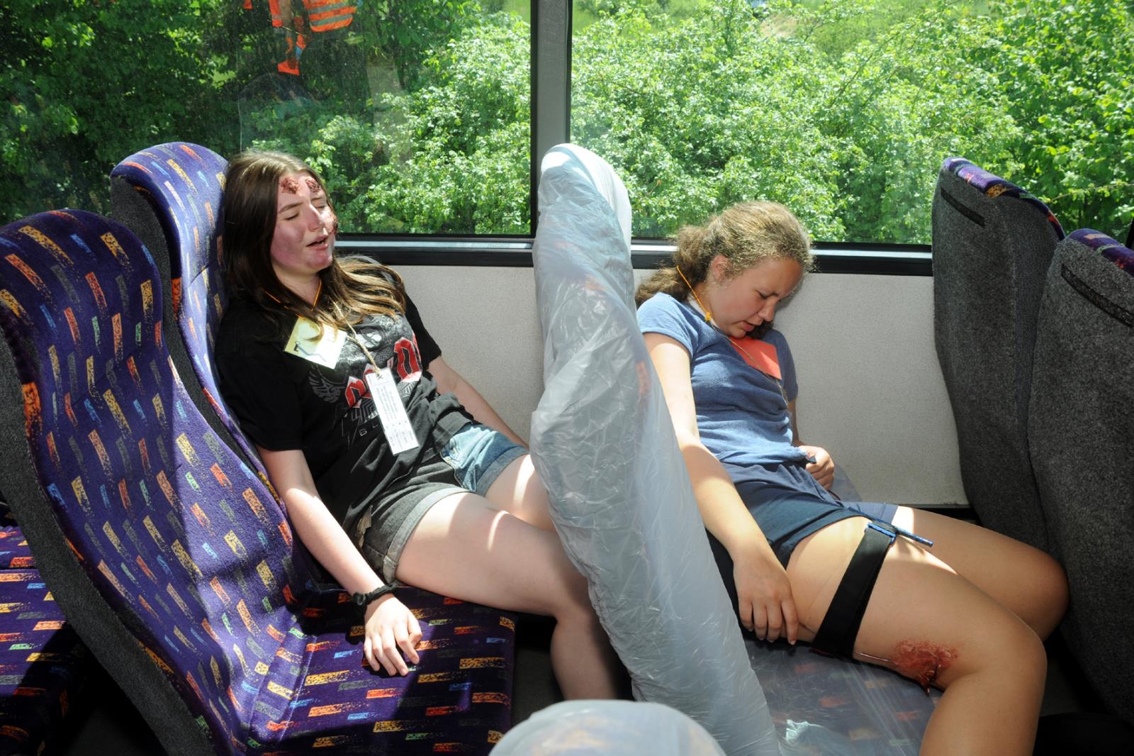 Taktické cvičení dopravní nehoda 2 OA a bus, Písek - 18. 5. 2022 (35).JPG