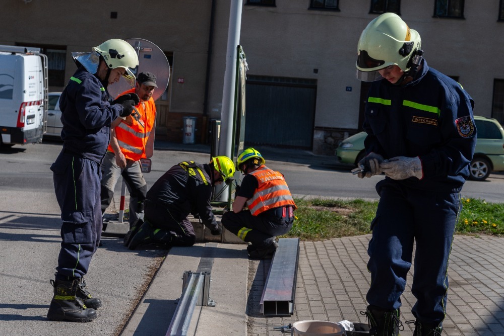 Taktické cvičení - stavba protipovodňových zábran, Tábor (9).jpg