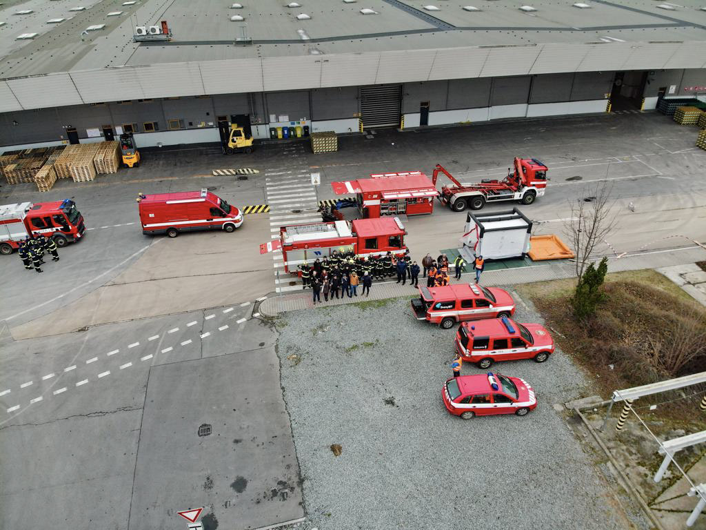 The guests from Colombia visited the fire station in Pilsen (6).jpg