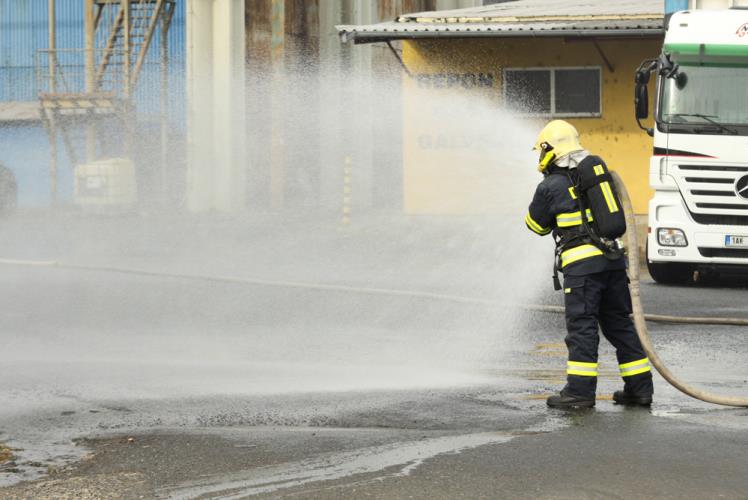 Únik kyseliny Žatec 5.jpg