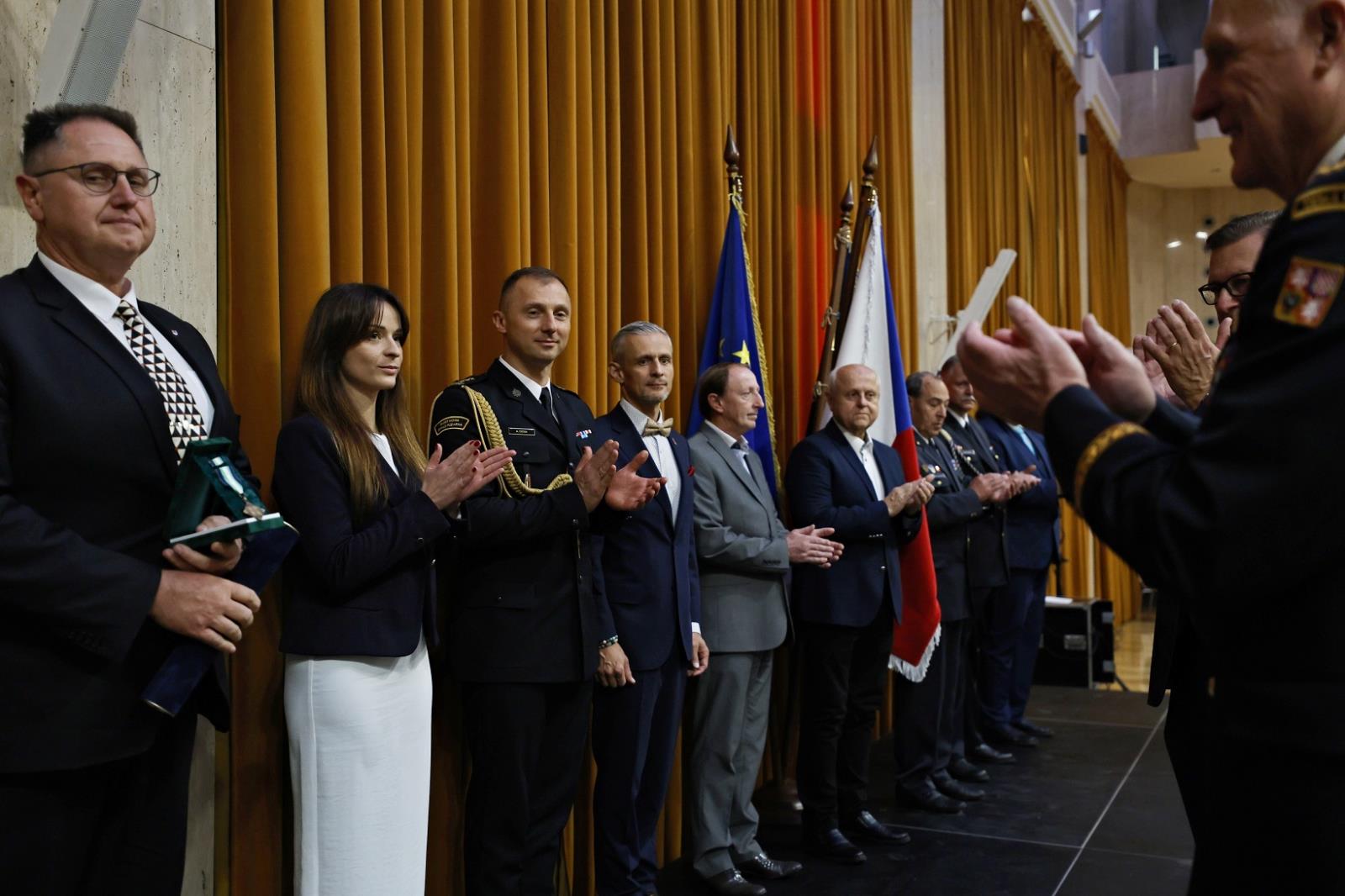 V Kongresovém centru České národní banky byly uděleny medaile HZS ČR