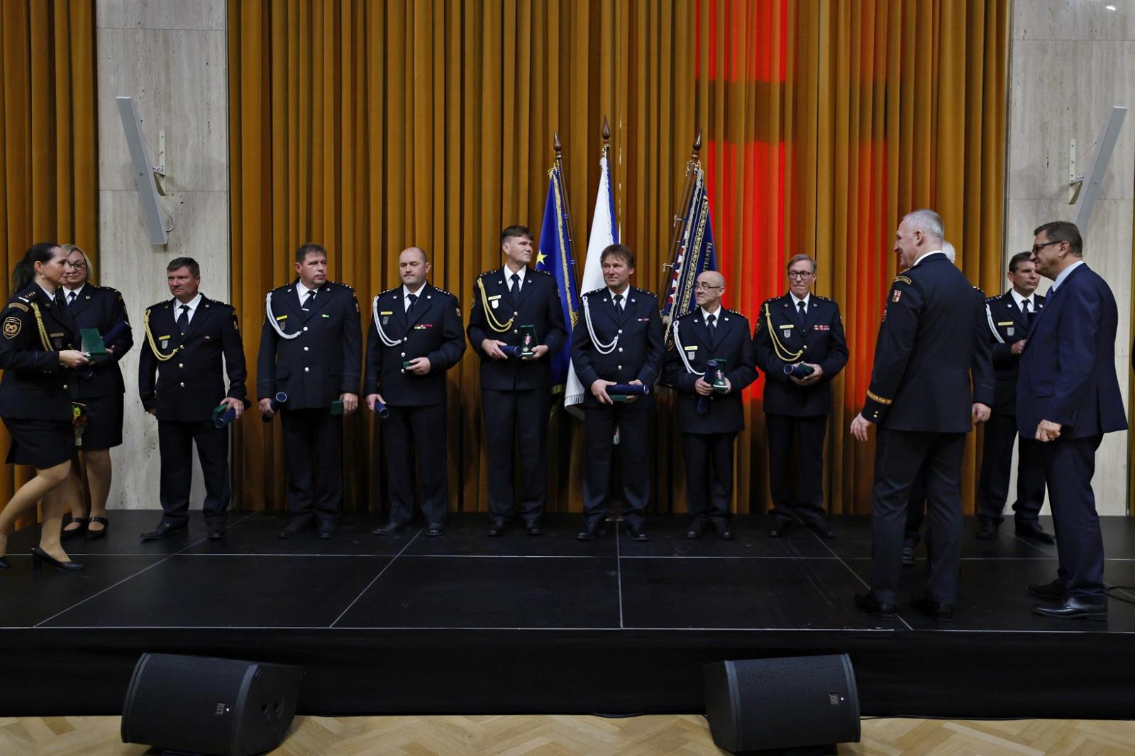 V Kongresovém centru České národní banky byly uděleny medaile HZS ČR