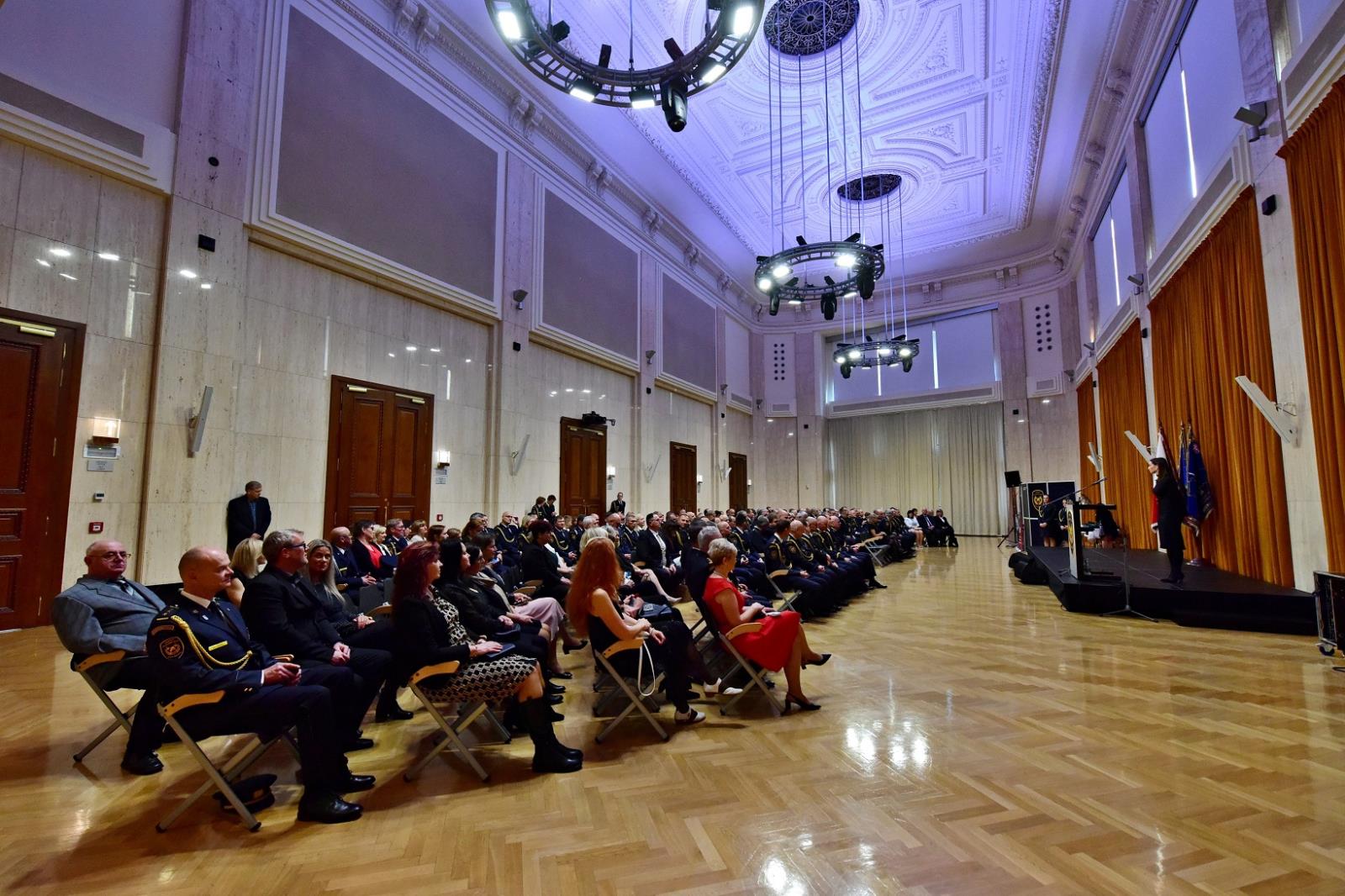 V Kongresovém centru České národní banky byly uděleny medaile HZS ČR