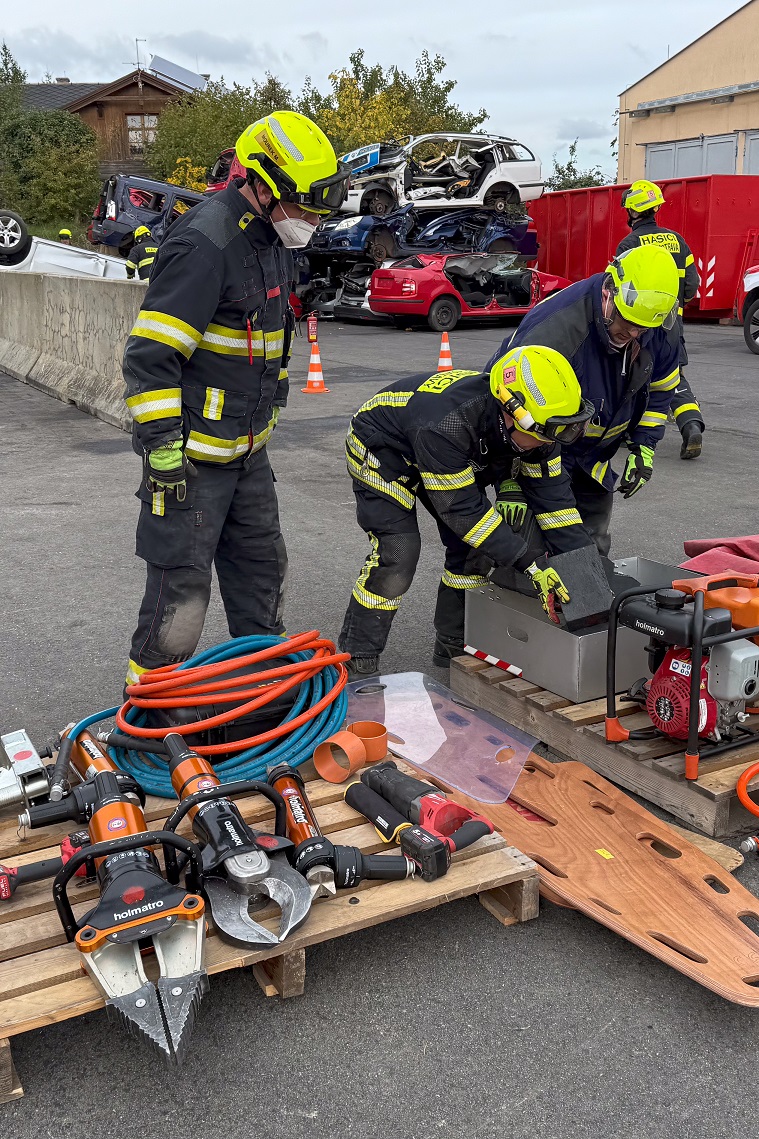 Ve Zbirohu o víkendu cvičili dobrovolní hasiči v rámci Rescue meeting JSDH
