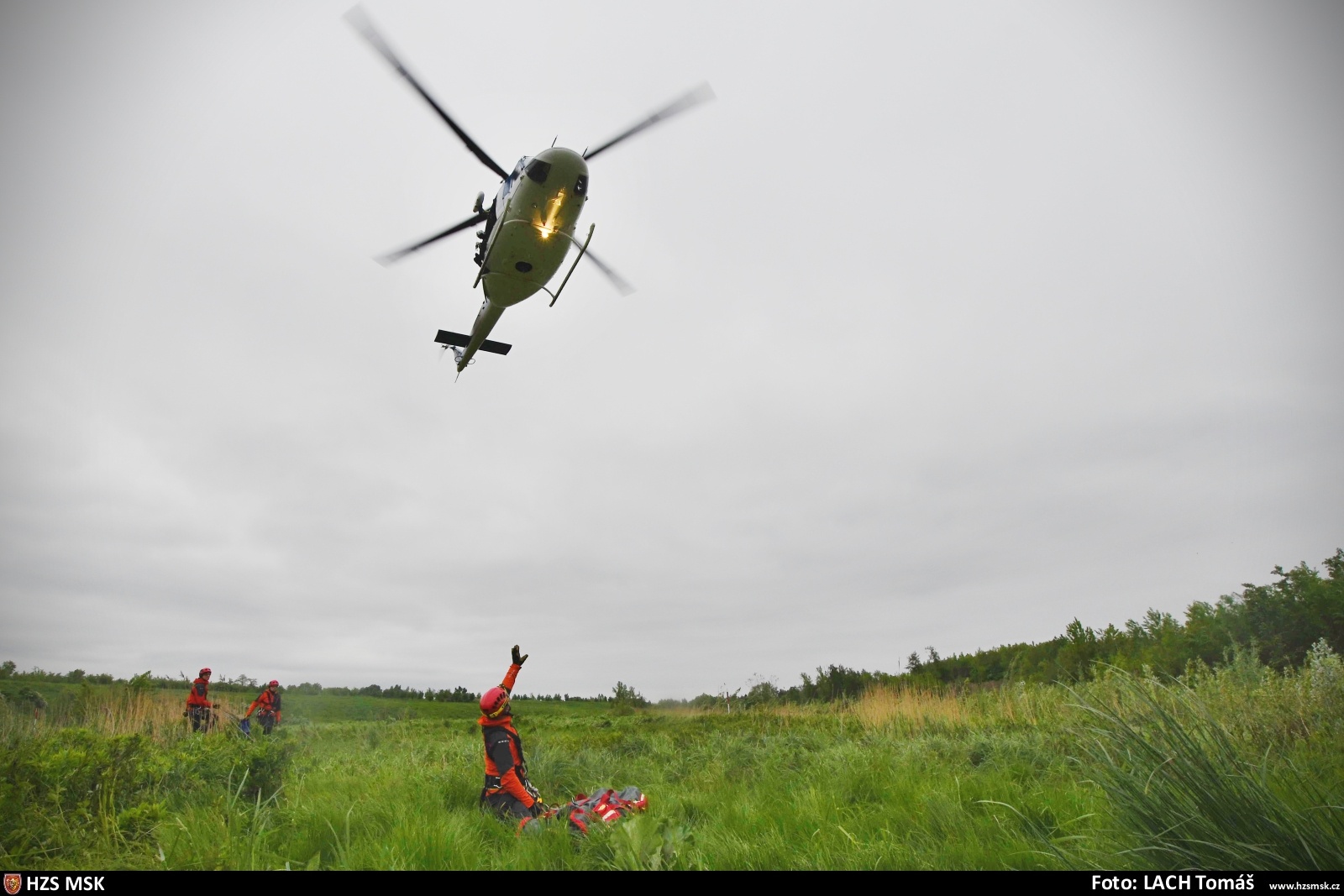 Vrtulnik_letecti_zachranari (19).jpg