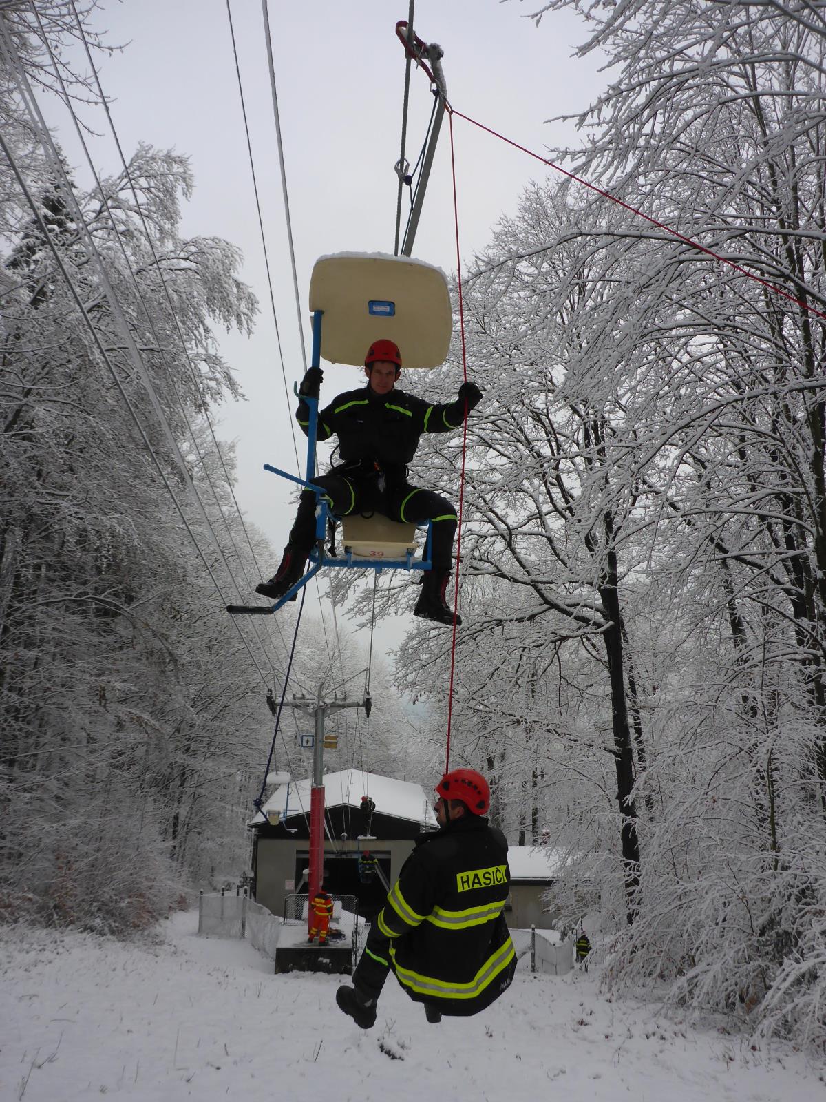 Výcvik lezců ÚO ČK, Kleť - 27. 11. 2018 (8).jpg