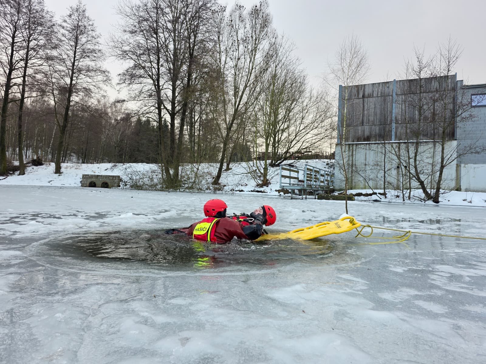 Výcvik na zamrzlé vodní hladině, Liberec