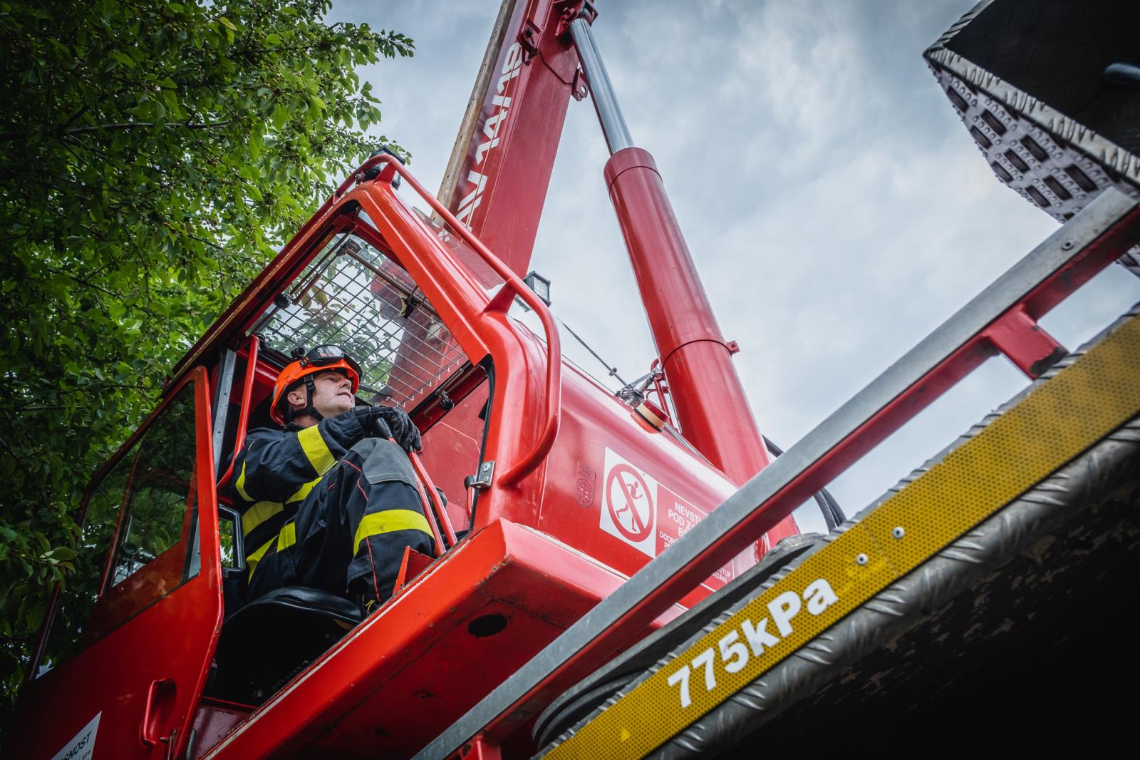 Výcvik ve vyprošťování autobusu (2).jpg