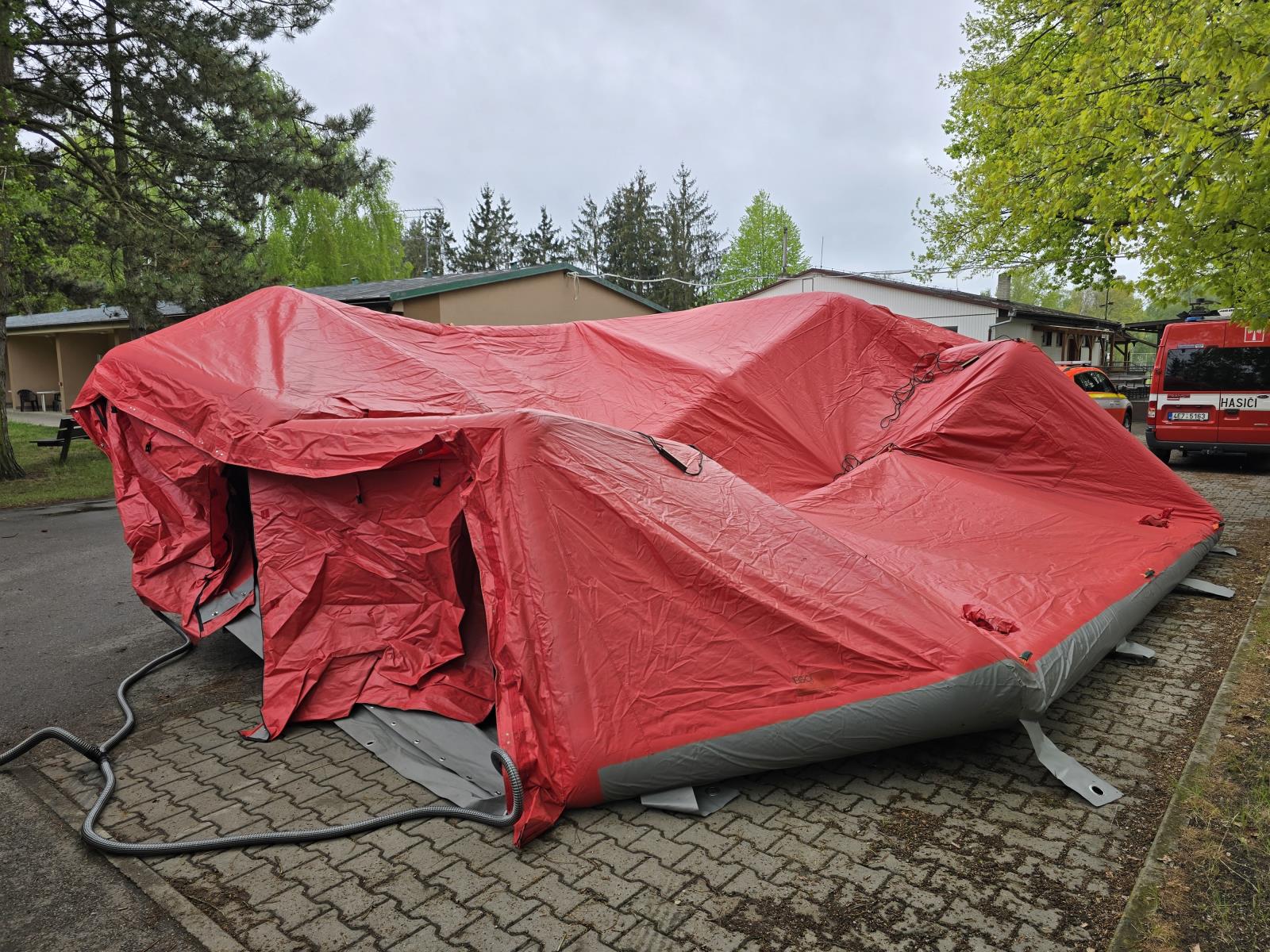 Výstavba základny Břehy