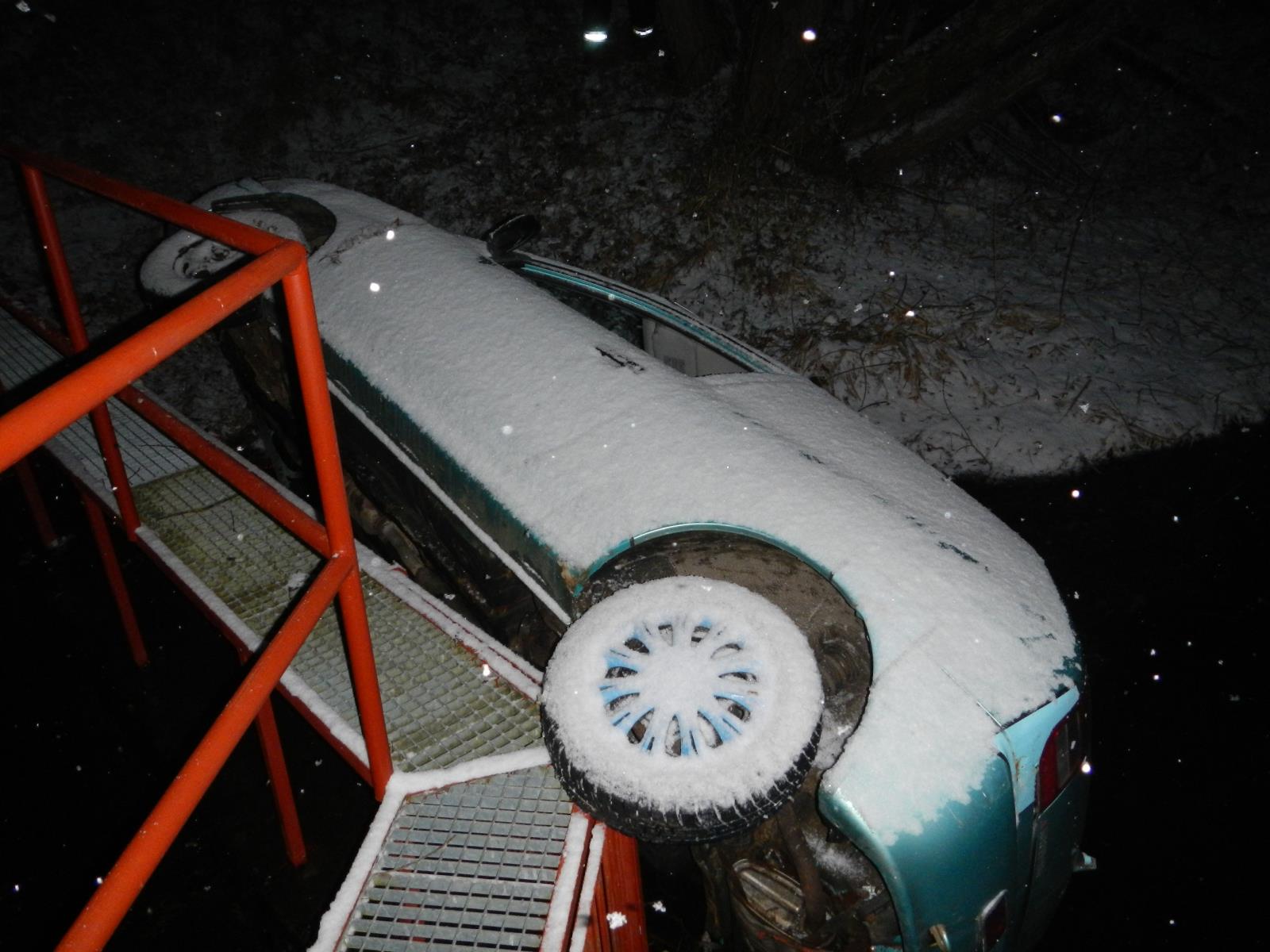 Vytažení OA z rybníka, Sudoměřice u Bechyně - 16. 1. 2018 (1).JPG