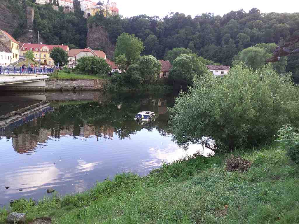 Vytažení OA_z_vody_4.jpg