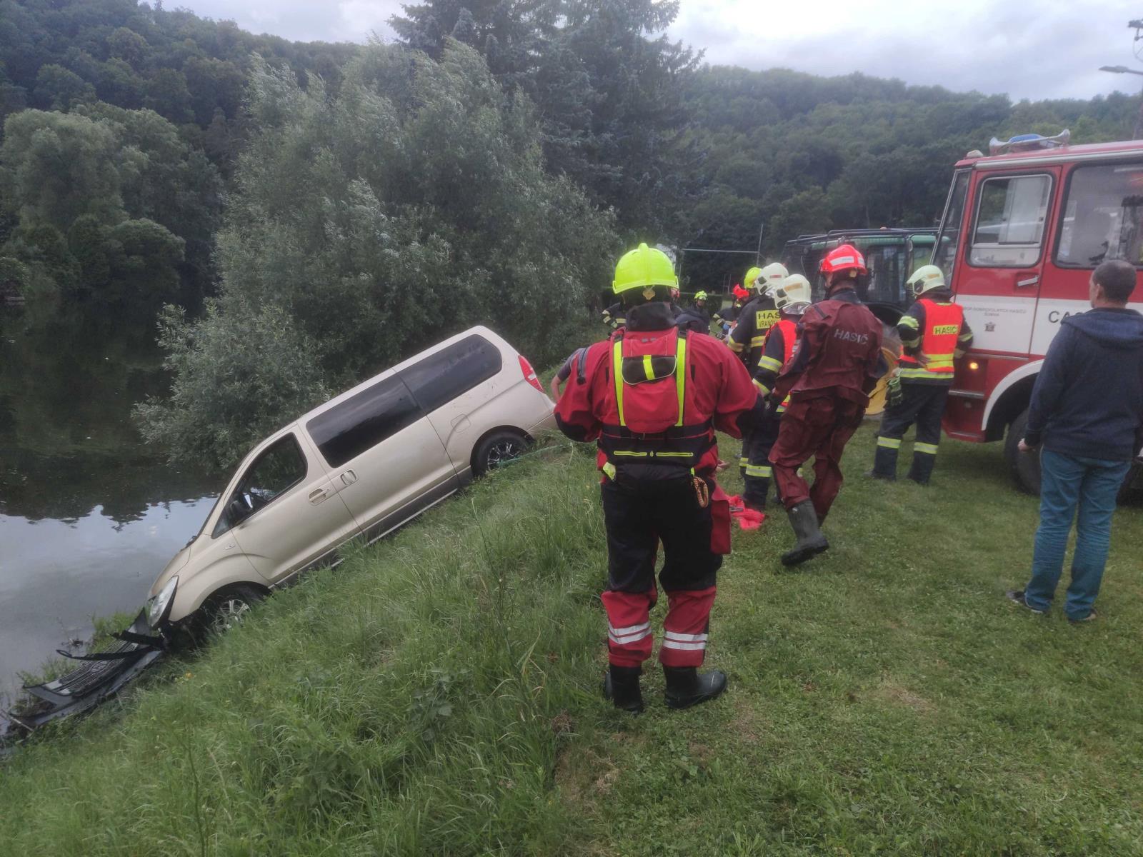 Vytažení OA_z_vody_6.jpg