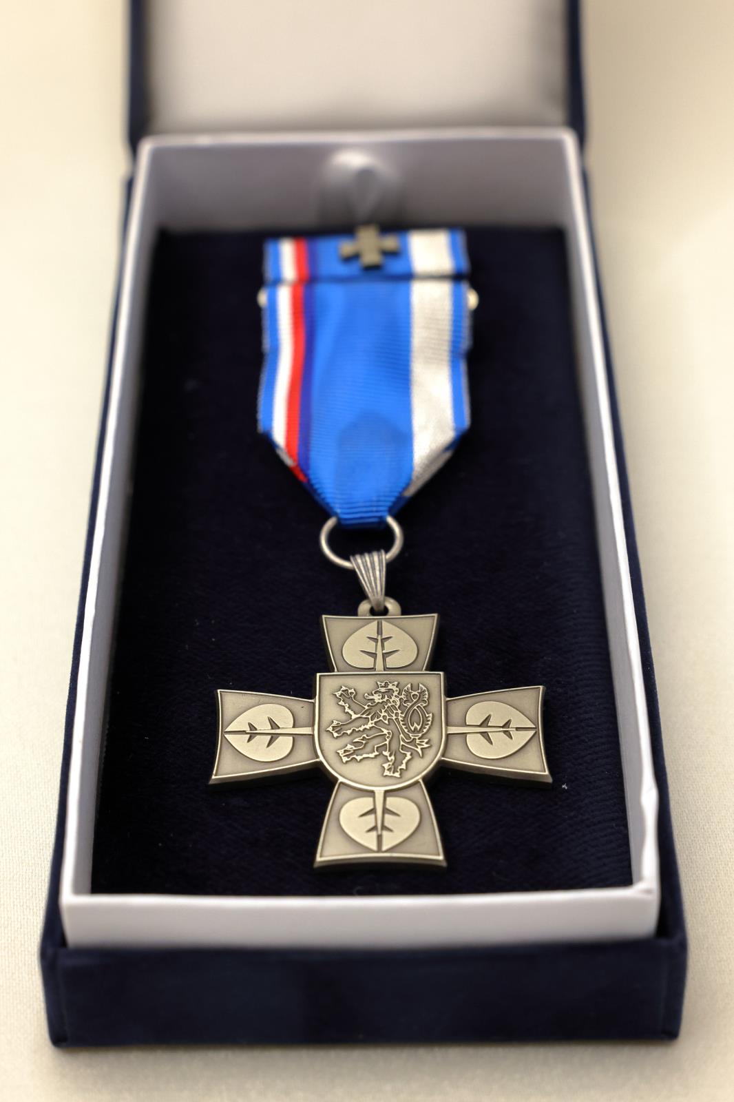 Vyznamenání kříž bezpečnosti státu (2).jpg