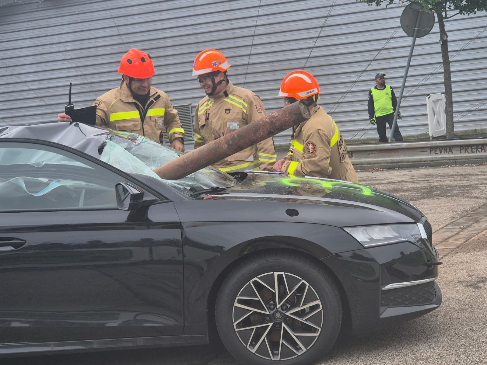 WhatsApp Image 2025-09-13 at 15.10.37(4).jpeg