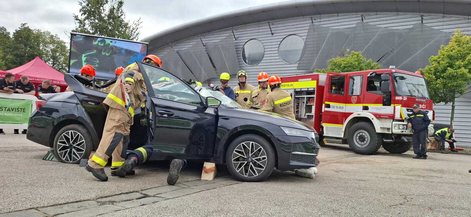 WhatsApp Image 2025-09-13 at 18.48.47(5).jpeg