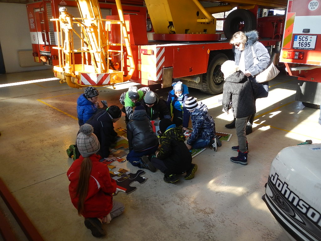 ZŠ Novosedly nad Nežárkou u HZS (20).jpg