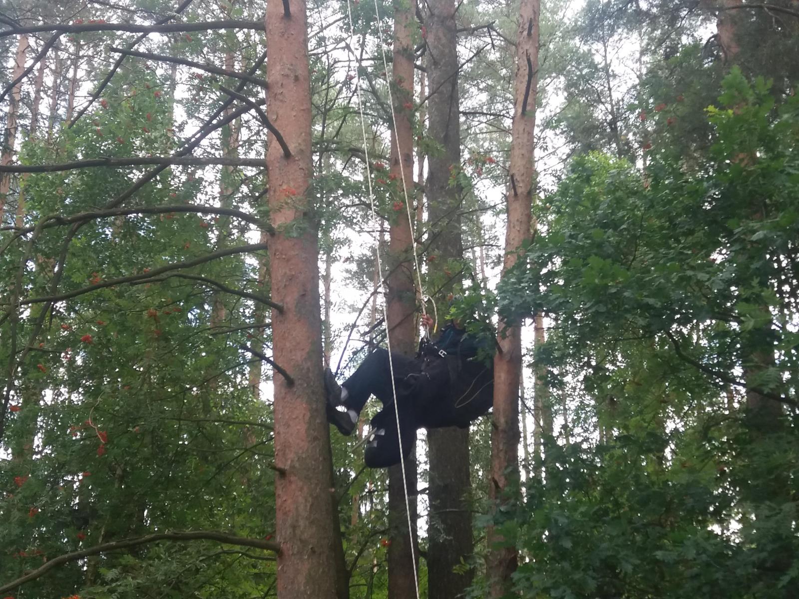 Záchrana paraglidisty, Dlouhá Lhota - 14. 7. 2018 (7).jpg
