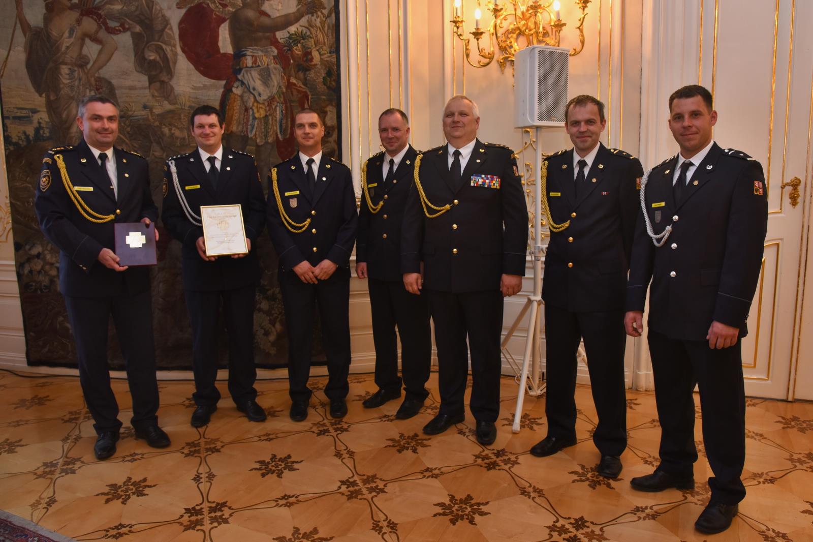 Zlatý záchranářský kříž (4).JPG