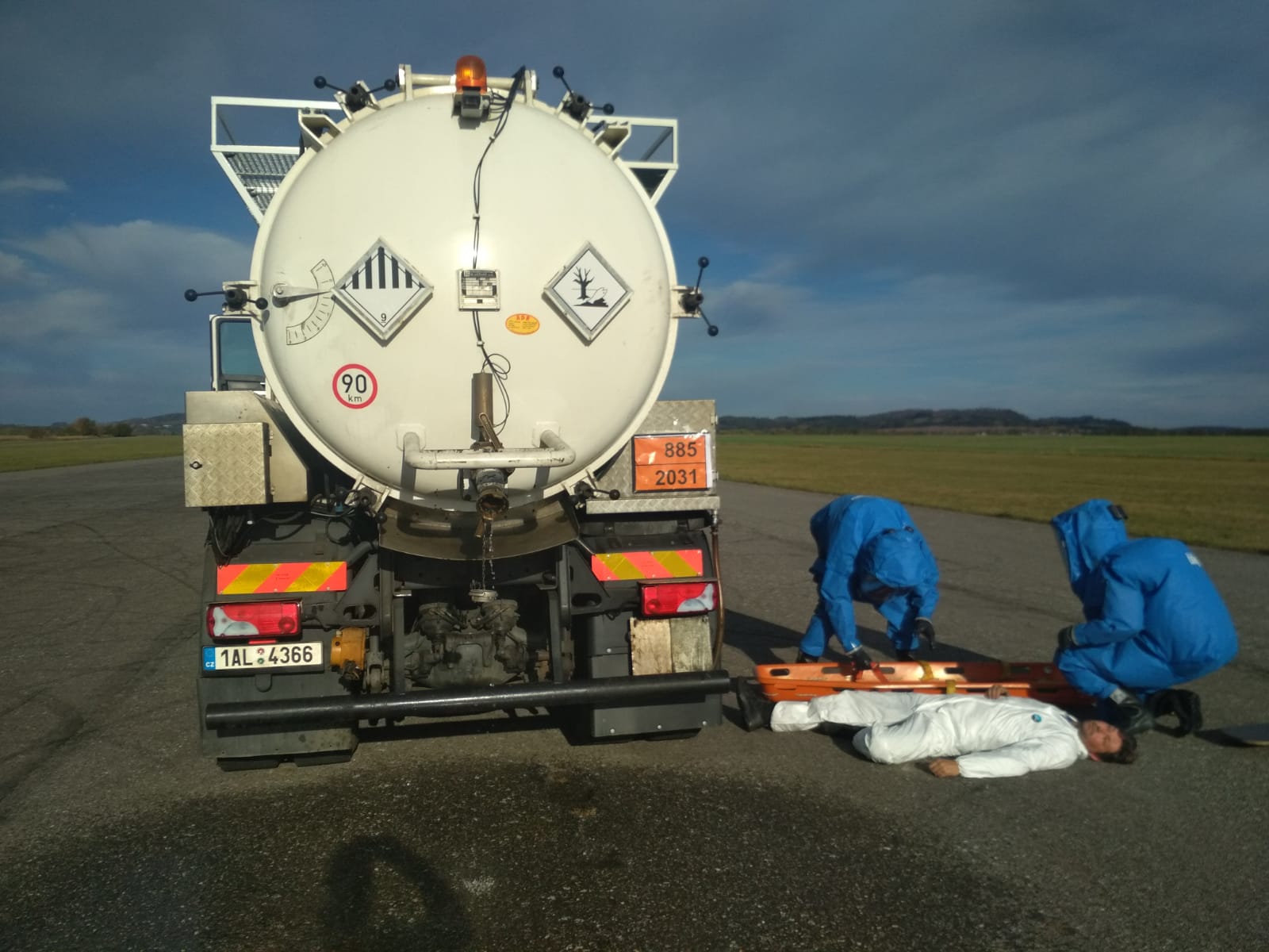 cvičení - únik látky z cisterny, Všechov - 17. 10. 2019 (20).jpg