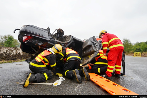 cviceniIZS_6aut_Havirov_Lach (6).JPG