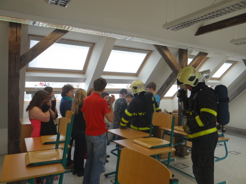 cvicenievakuaceskolaSvinov (OV) (24).JPG