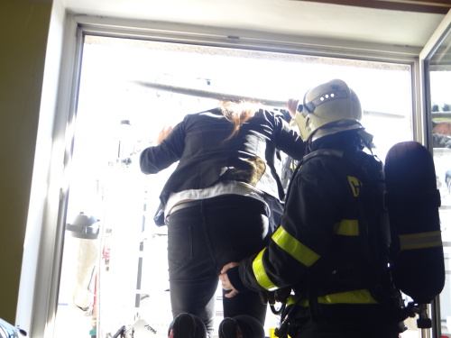 cvicenipozarzachrananemocniceOstrava (20).JPG