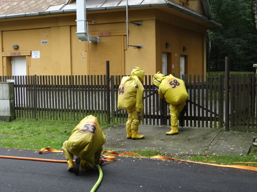 cvicenivodarnachlorOstrava (19).JPG