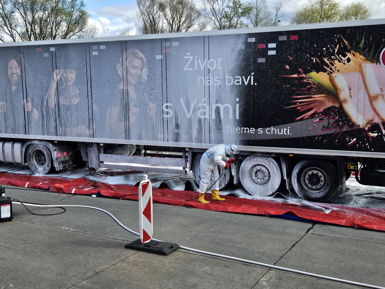 dekontaminační linka Lanžhot (10).jpg