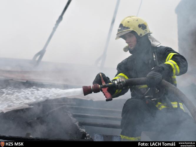 fotopožárfinskýdomekHorníSuchá 7.JPG