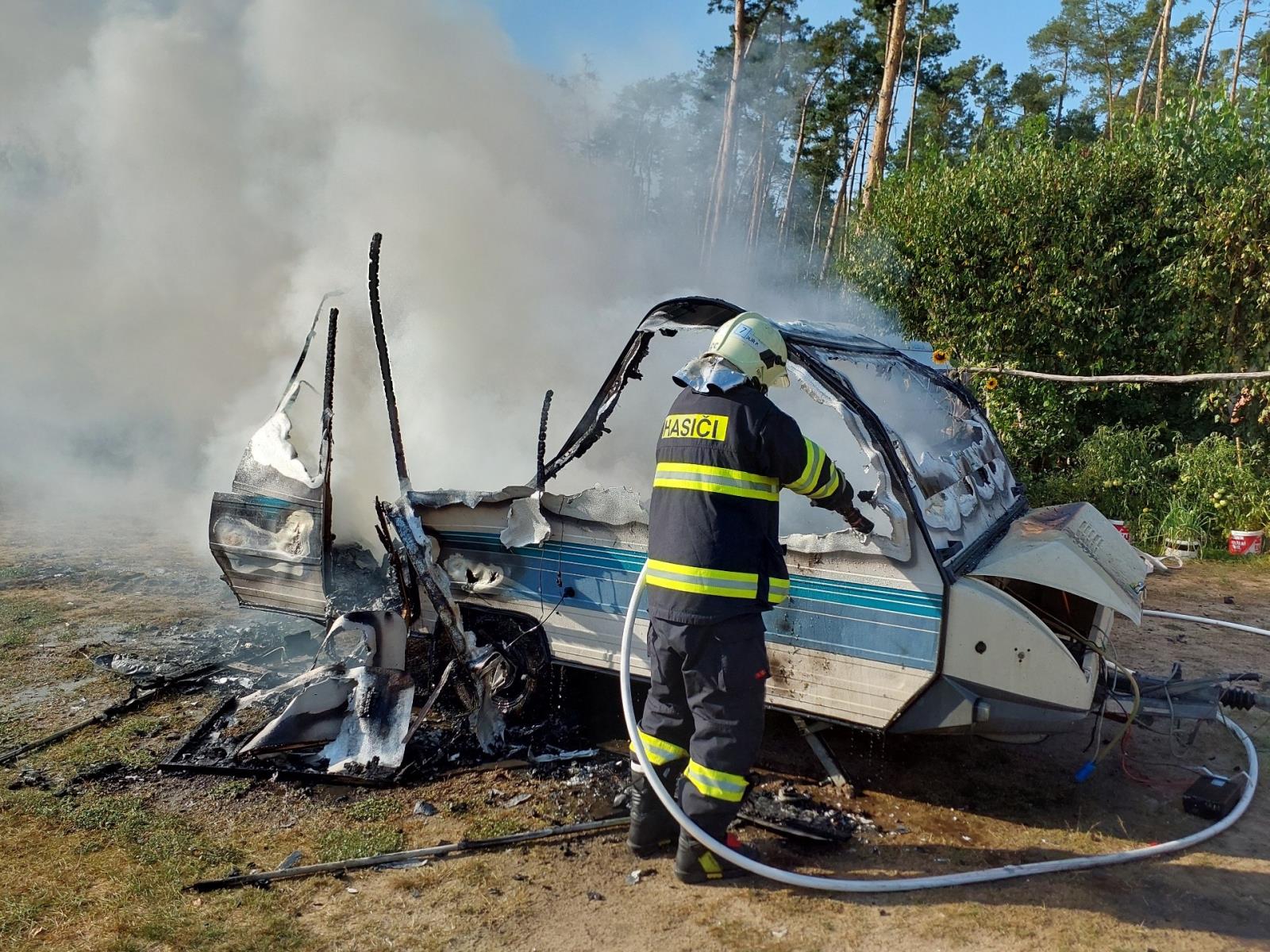 karavan Břehy 1.jpg