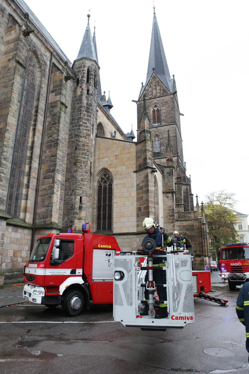 kostel1.JPG