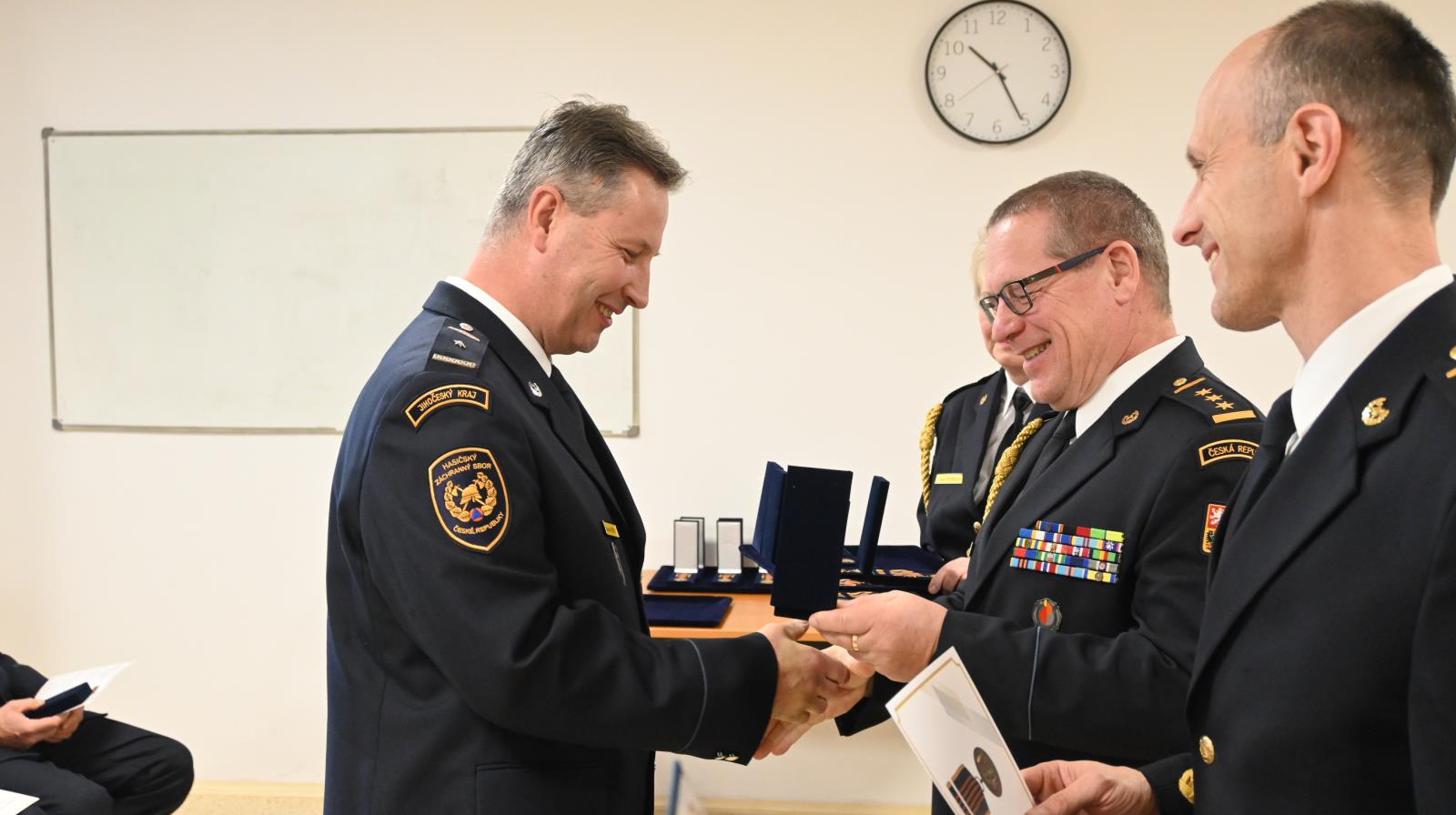 medaile 25 let HZS ČR (73).JPG