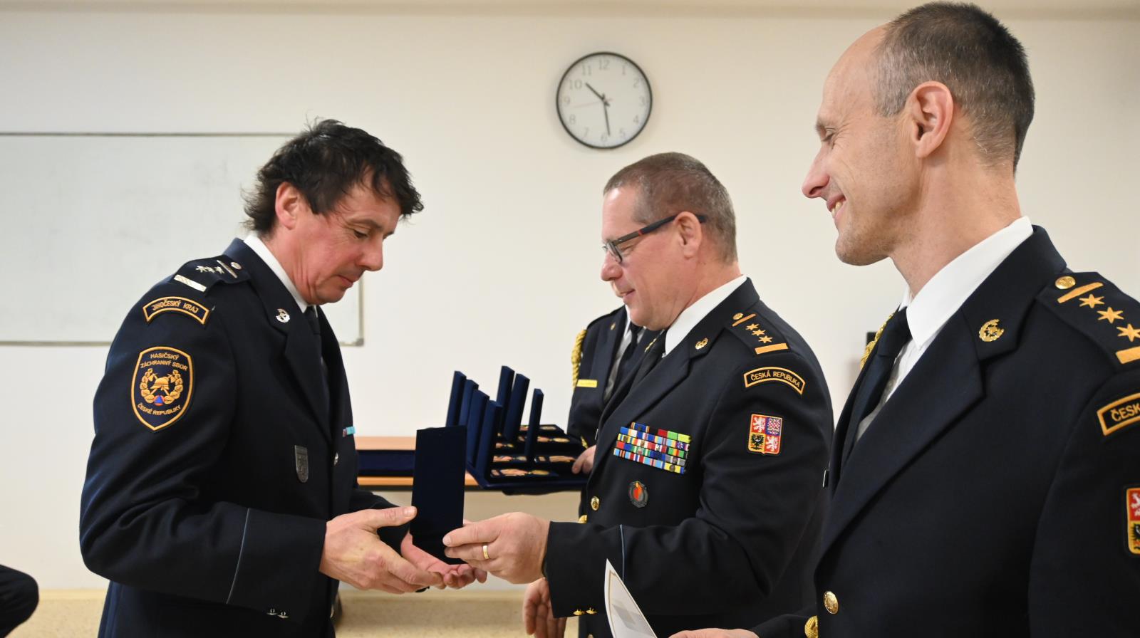 medaile 25 let HZS ČR (80).JPG