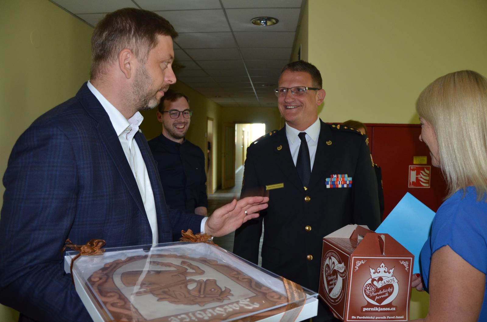 návštěva ministra vnitra na stanici Pardubice (5).JPG