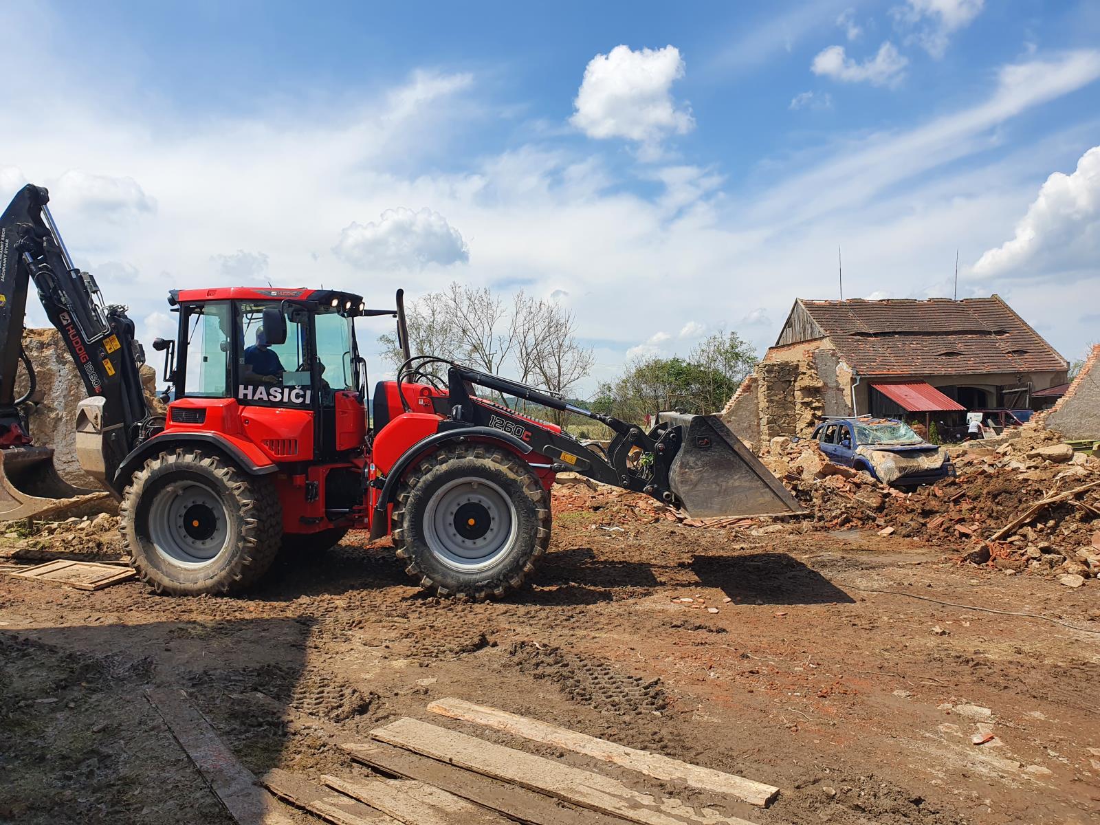 odstraňování škod ve Stebně, neděle 27. 6. 2021