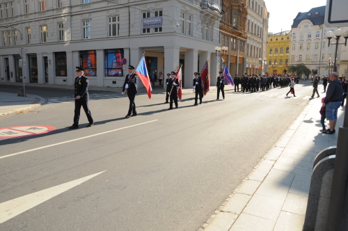 oslavyhasiciOpava_pruvodcentrem (1).JPG